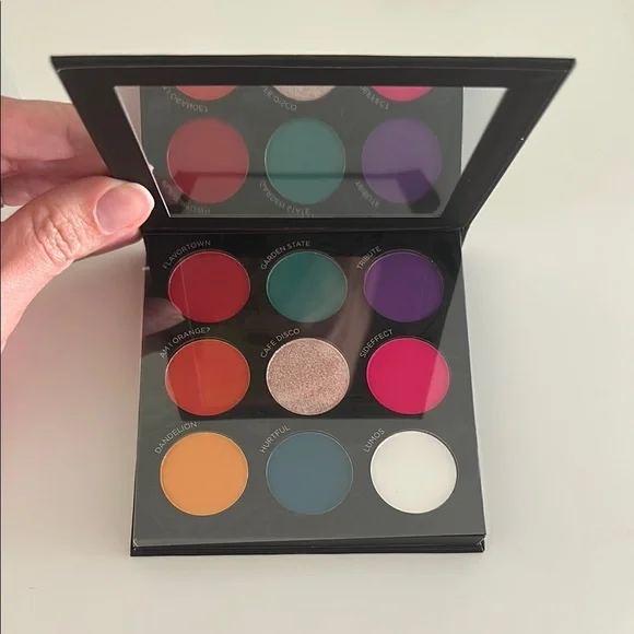 PUR x Raw Beauty Kristi Pressed Pigment Palette - Picture 3 of 3